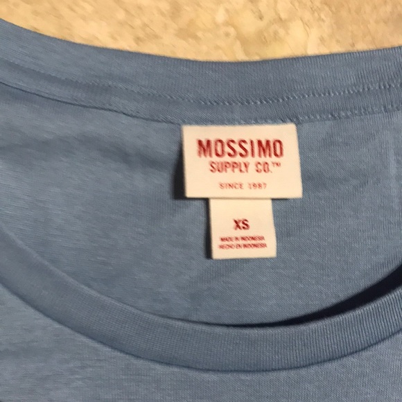 Mossimo Tee - Picture 2 of 4